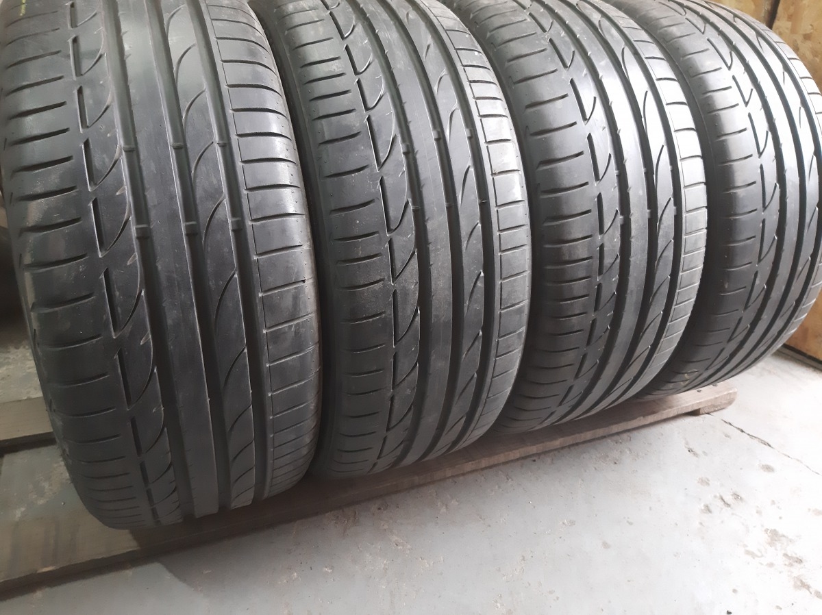 Придбати вживані шини Bridgestone Potenza S001  .  235/40 R 19
