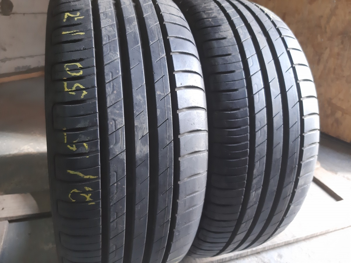 Придбати вживані шини Good Year Efficient Grip Perfomance    215/50 R 17