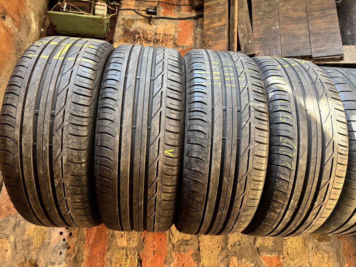 Придбати вживані шини Bridgestone Turanza T001 225/50 R 18
