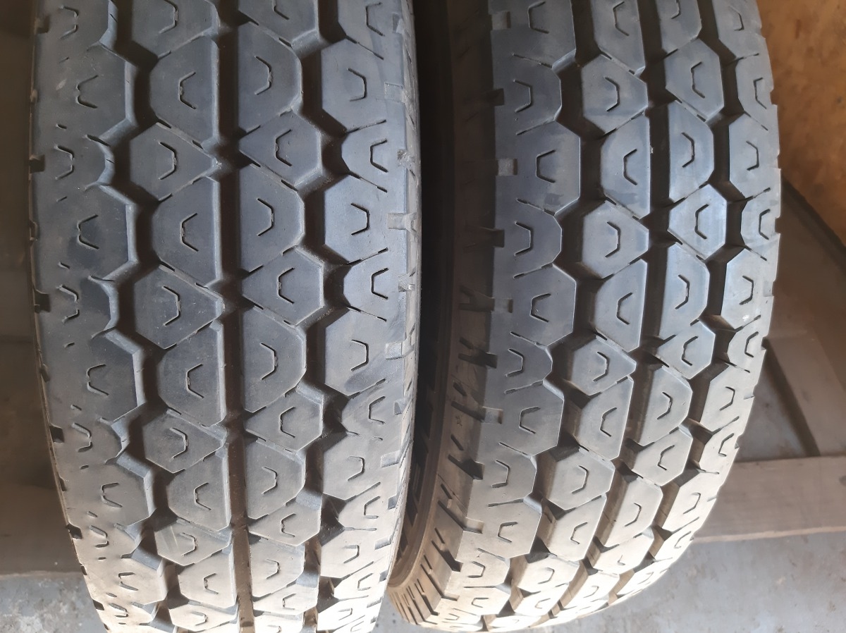 Придбати вживані шини Michelin Classic 185/0 R 14C