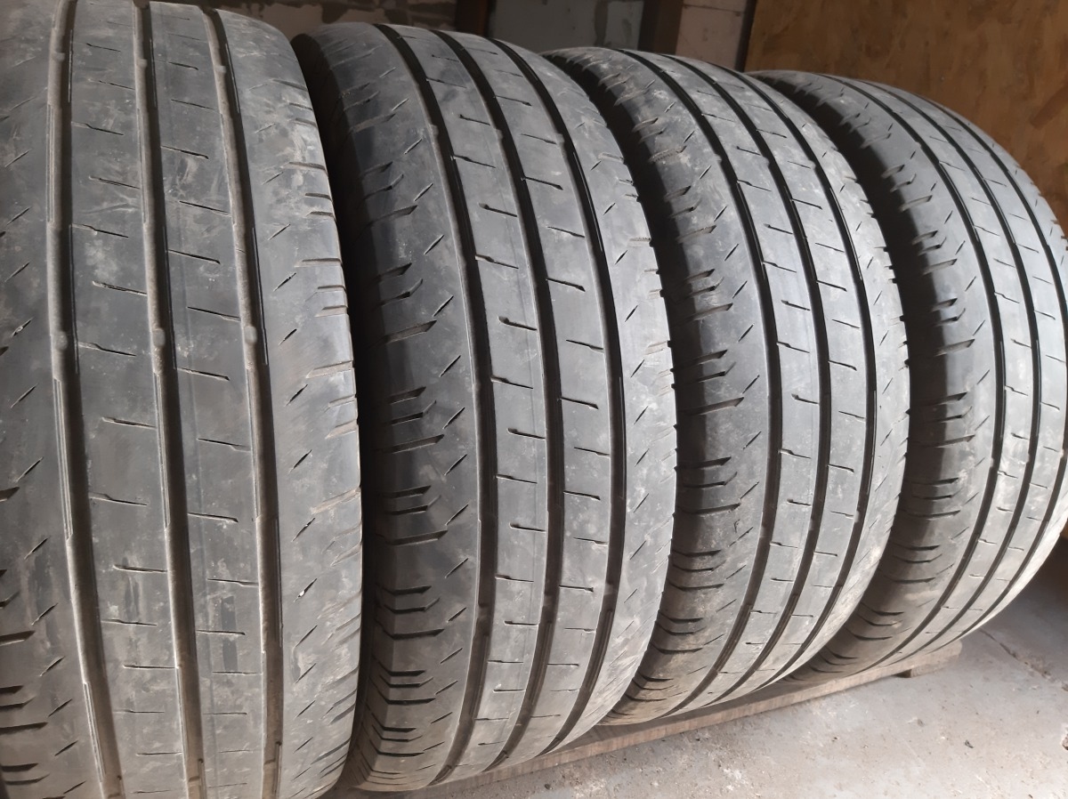 Придбати вживані шини Continental ContiVanContact 200    … 235/65 R 16C