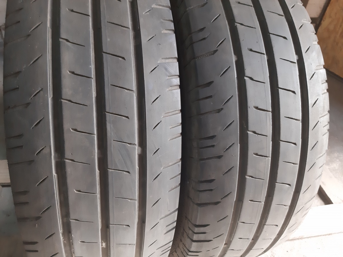 Придбати вживані шини Continental ContiVanContact 200     235/65 R 16C