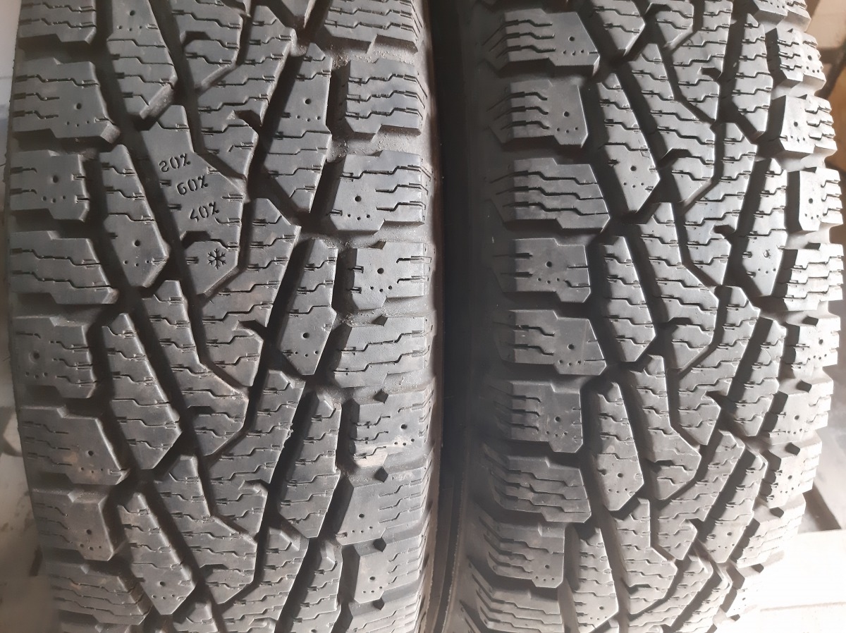 Придбати вживані шини Nokian Hakkapeliitta LT 2   235/85 R 16C
