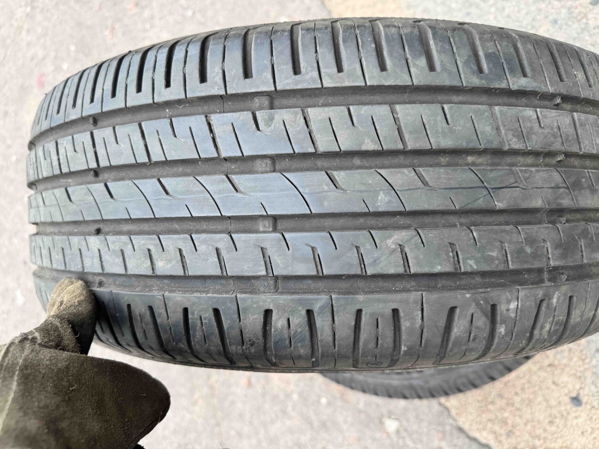 Придбати вживані шини Barum Bravuris 3 215/55 R 16