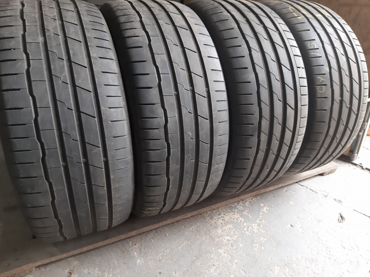 Придбати вживані шини Hankook Ventus S 1 EVO 3  . 245/40 R 19