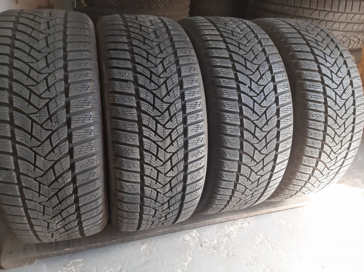 Придбати вживані шини Dunlop WinterSport5 225/45 R 17