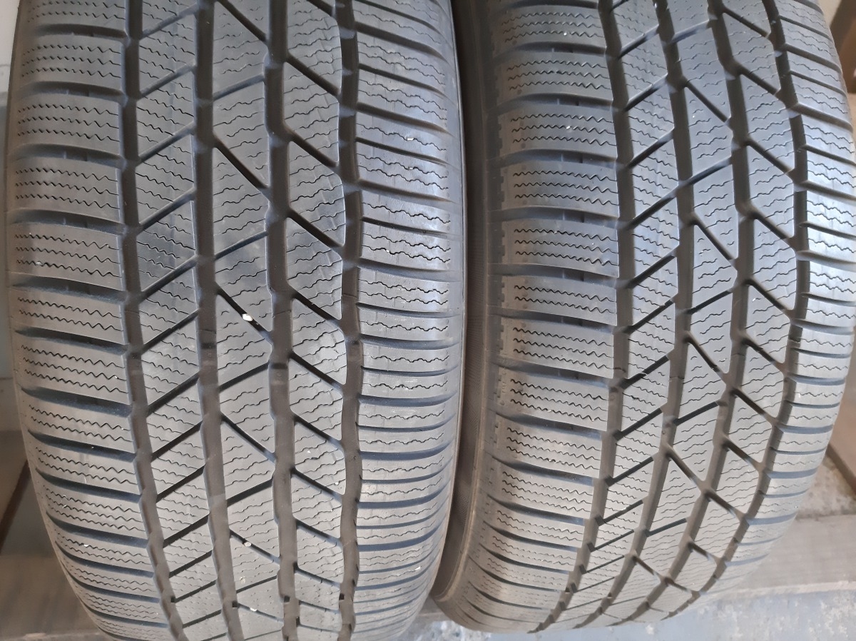 Придбати вживані шини Continental ContiWinterContact TS 830P 235/55 R 17