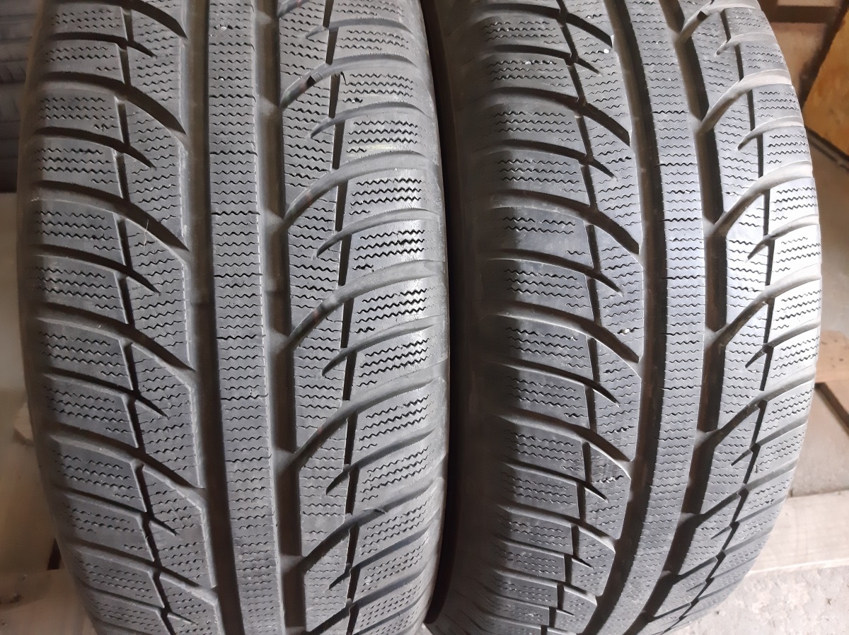 Придбати вживані шини Toyo Snowprox S943   215/65 R 16