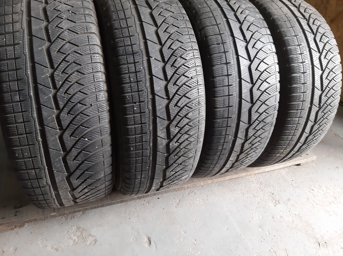 Придбати вживані шини Michelin Pilot Alpin PA4   235/55 R 17