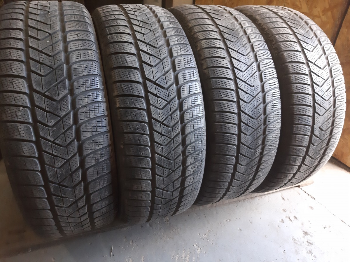 Придбати вживані шини Pirelli Sottozero Winter 210   . 235/55 R 19