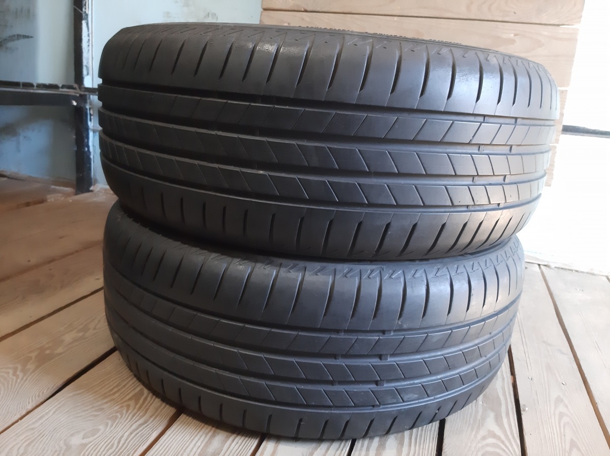 Придбати вживані шини Bridgestone Turanza T005     225/55 R 17