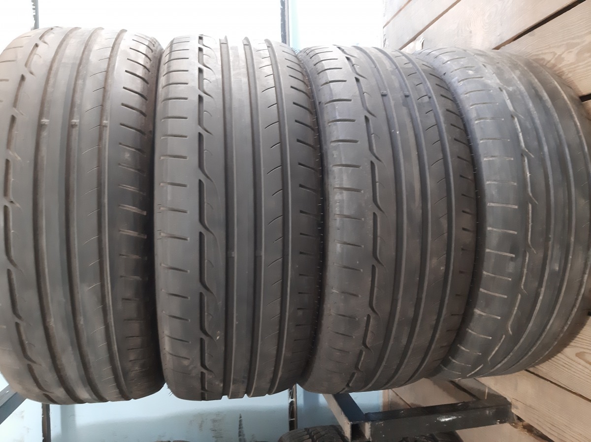 Придбати вживані шини Dunlop Sport Maxx RT .   225/45 R 19