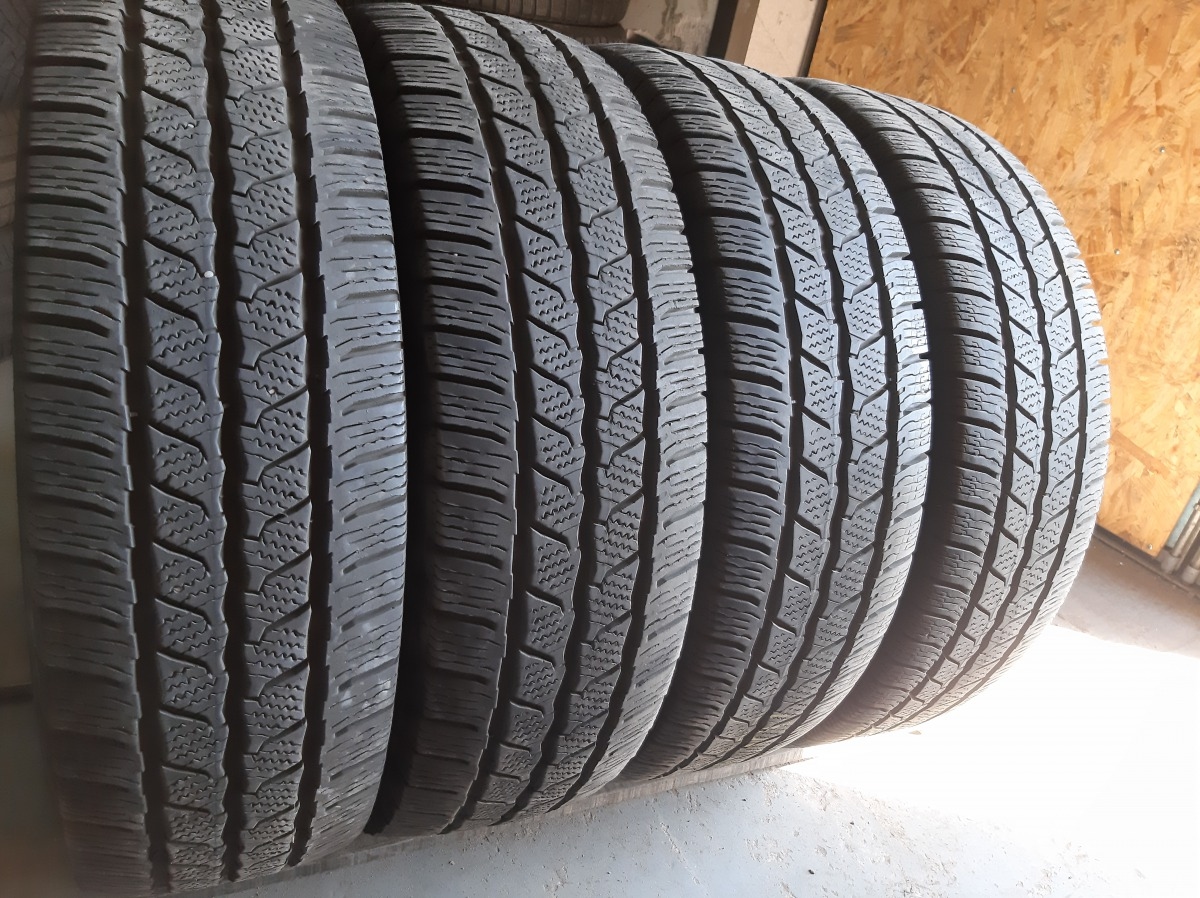 Придбати вживані шини Continental Van Contact Winter    205/75 R 16C