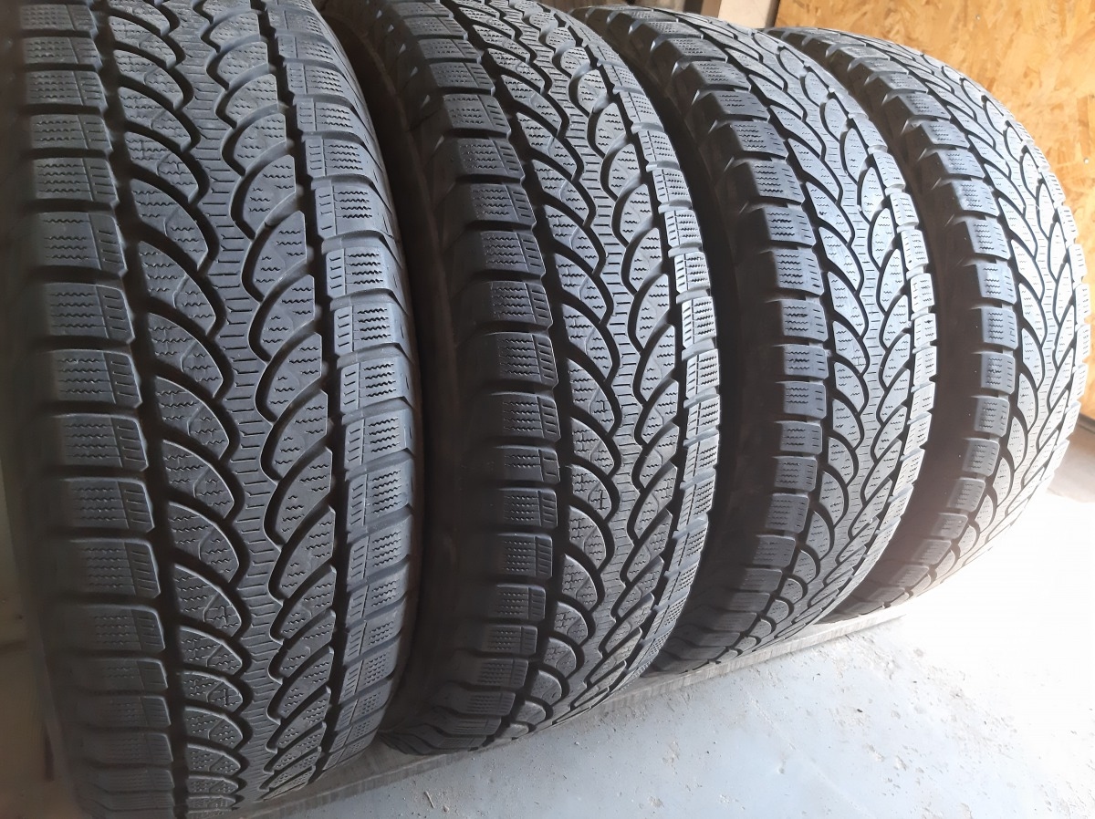 Придбати вживані шини Bridgestone Blizzak-LM32C    215/65 R 16C