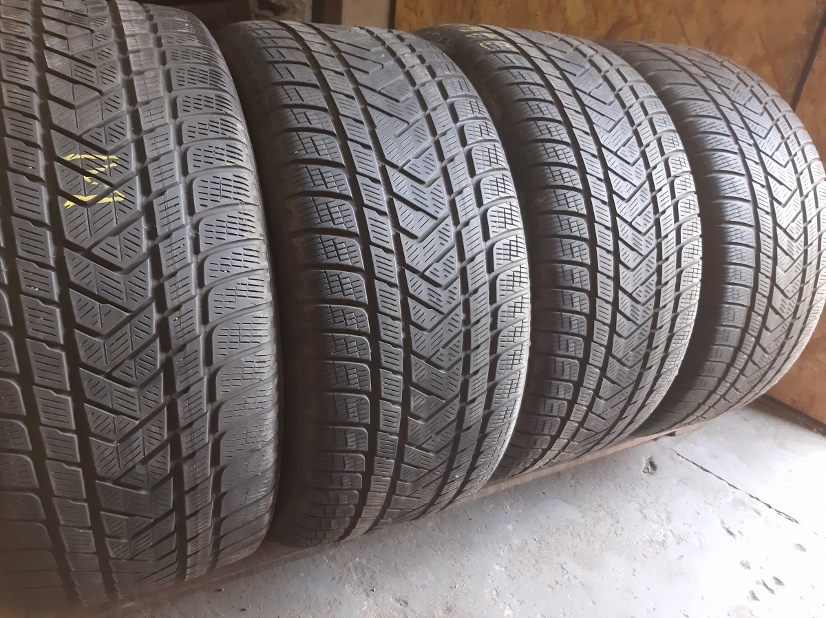 Придбати вживані шини Pirelli Scorpion Winter        275/40 R 20