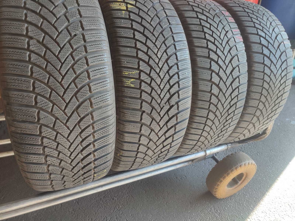Придбати вживані шини Bridgestone Blizzak LM-005  … .  215/50 R 17