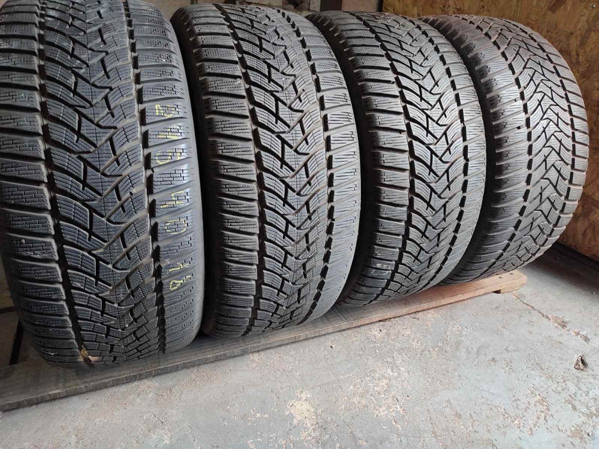 Придбати вживані шини Dunlop Winter Sport 5.    245/40 R 18