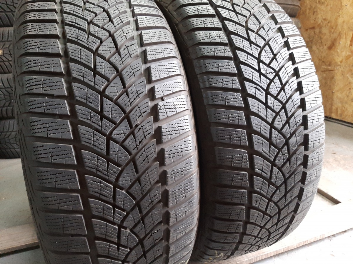 Придбати вживані шини GoodYear Ultra Grip   . 235/50 R 18