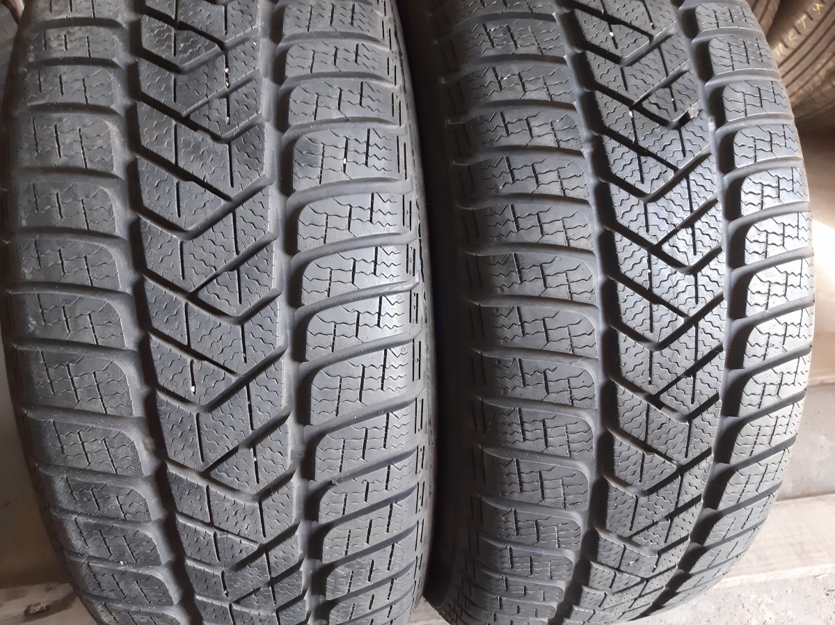 Придбати вживані шини Pirelli Sottozero 3    . 225/45 R 18