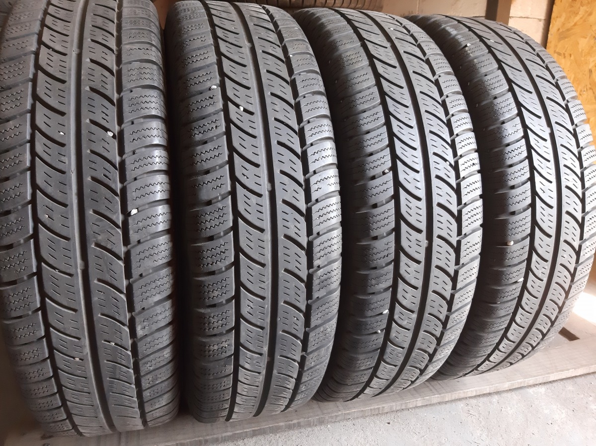 Придбати вживані шини Continental Vanco Winter 2   205/75 R 16C