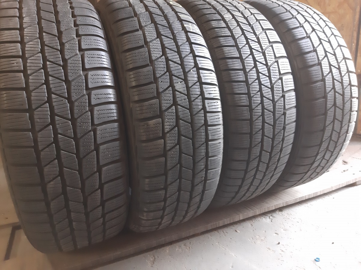 Придбати вживані шини Continental Conti Contact TS 815  205/50 R 17