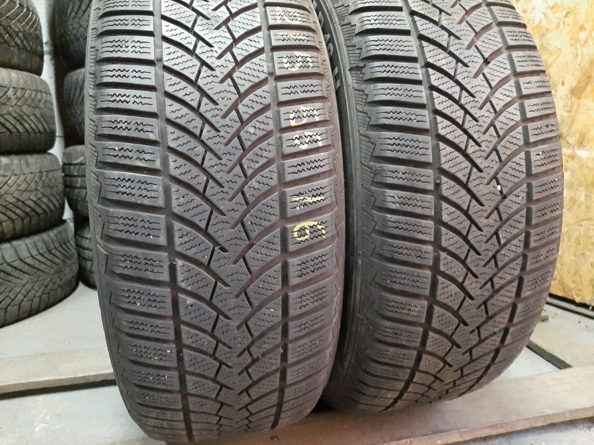 Придбати вживані шини Semperit Speed-Grip 3       215/55 R 16