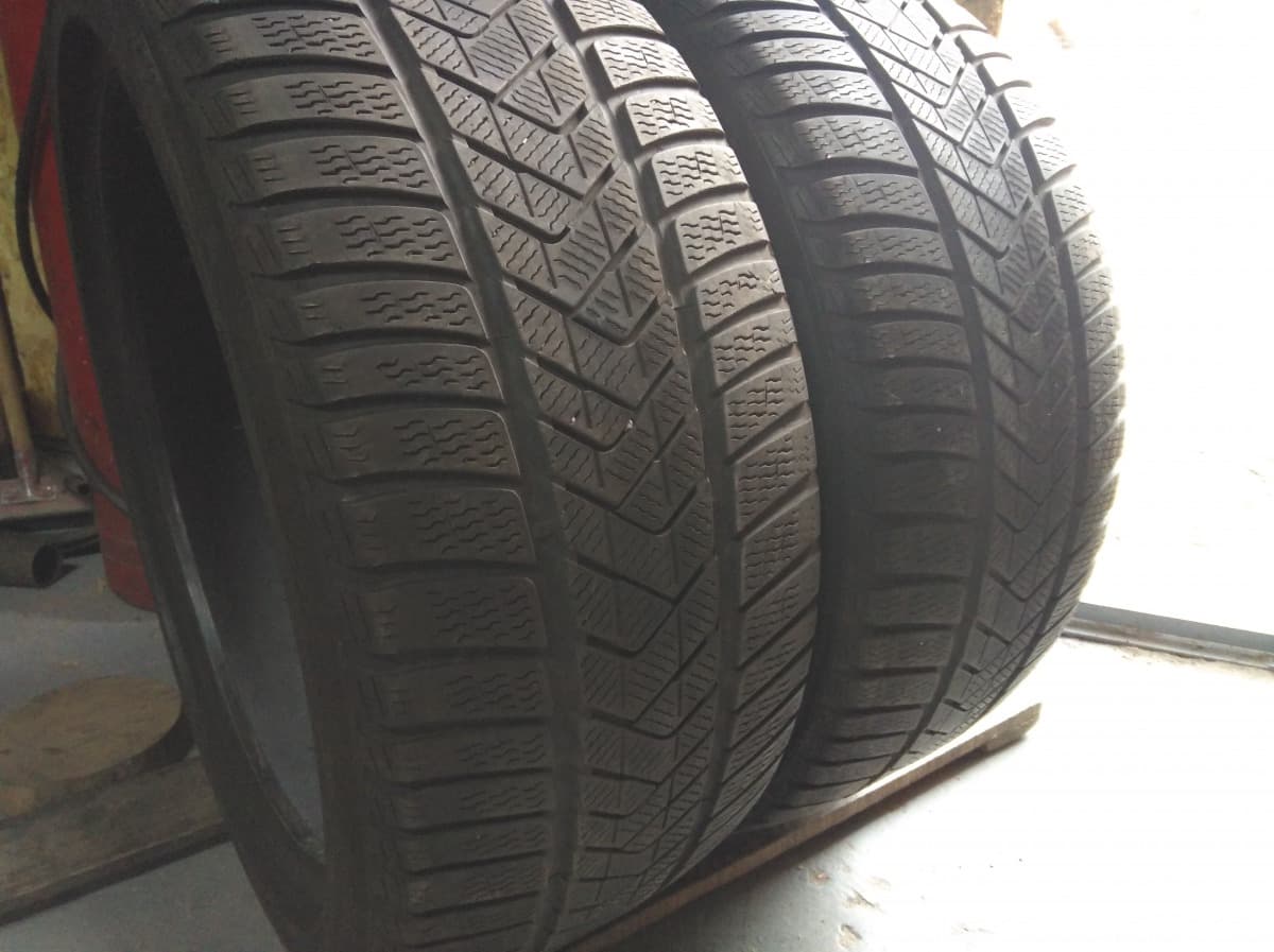 Вживані шини з Європи Pirelli Sottozero 3 265/40 R 20