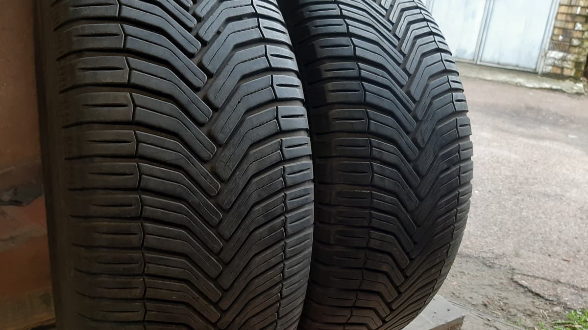 Вживані шини з Європи Michelin Cross Climate 215/55 R 17
