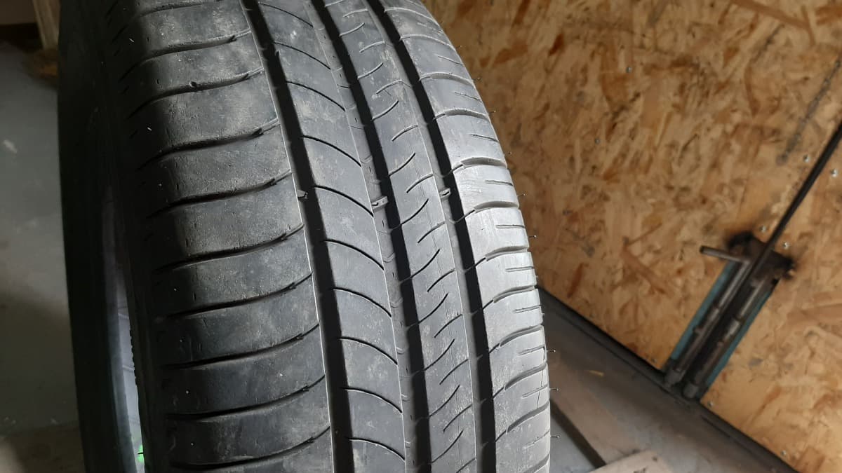 Вживані шини з Європи Michelin Energy Saver 215/60 R 16