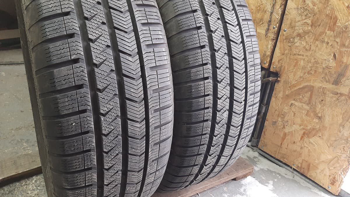 Вживані шини з Європи Vredestein Quatrac 5 225/60 R 16