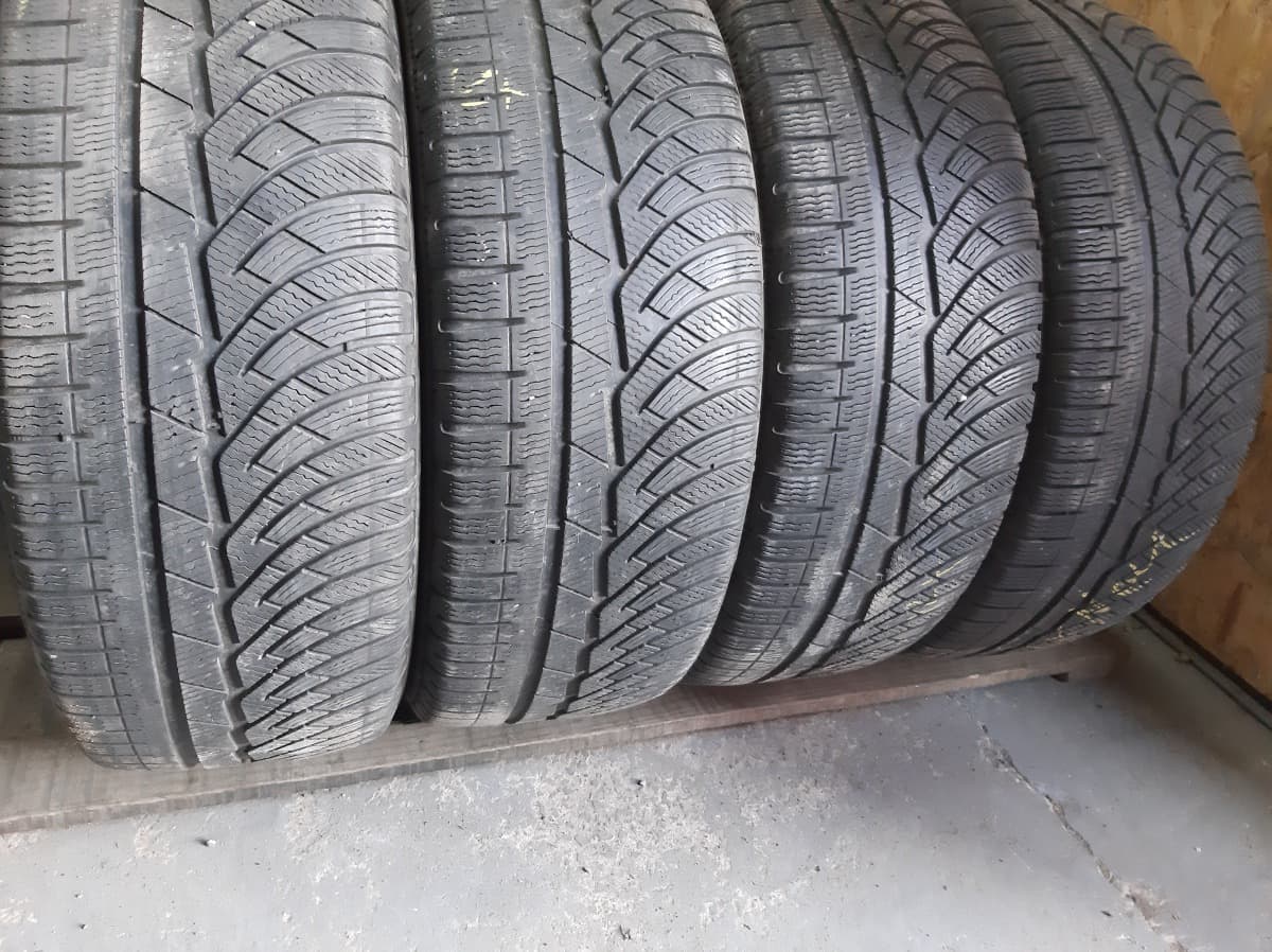 Вживані шини з Європи Michelin PilotAlpin PA4  235/45 R 19