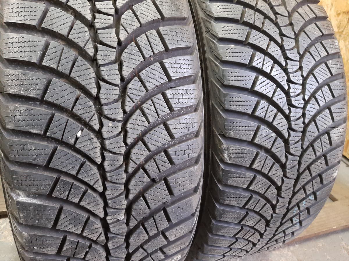 Вживані шини з Європи Kumho WinterCraftWP71 245/45 R 19