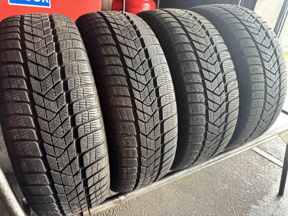 Вживані шини з Європи Pirelli Sottozero3  205/50 R 17