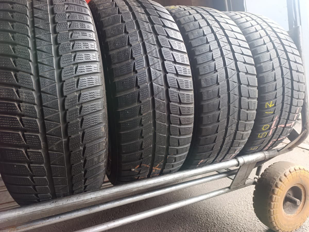 Вживані шини з Європи Falken HS 449 Eurowinter  215/50 R 17
