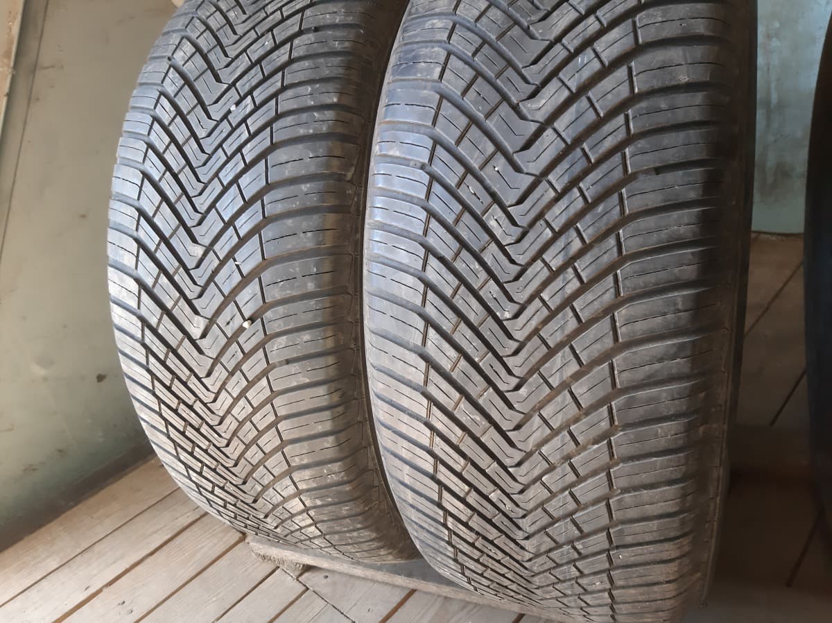Вживані шини з Європи Continental All Season Contact .  . 255/55 R 18