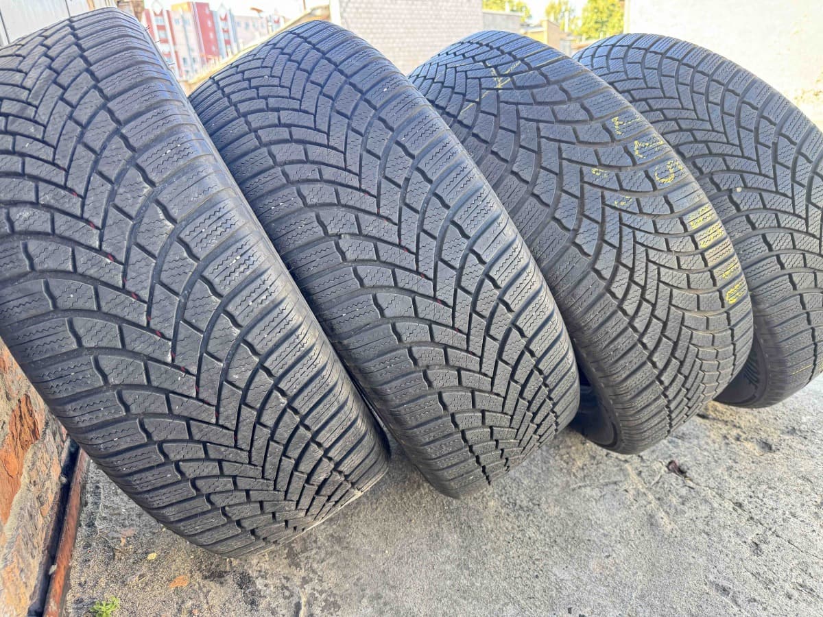 Вживані шини з Європи Bridgestone Blizzak LM 005  225/55 R 18