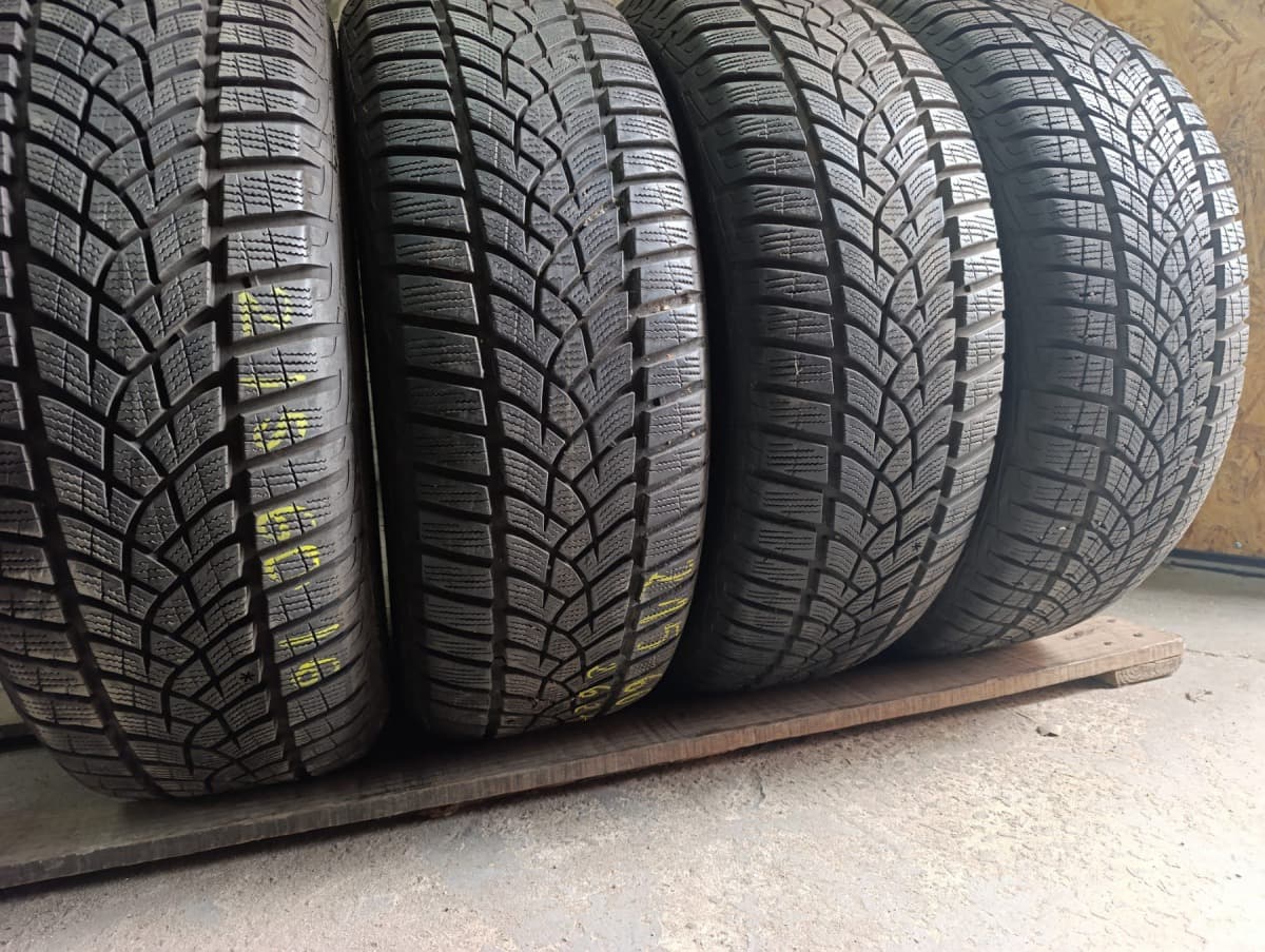 Вживані шини з Європи GoodYear Ultra Grip Performance 215/60 R 16
