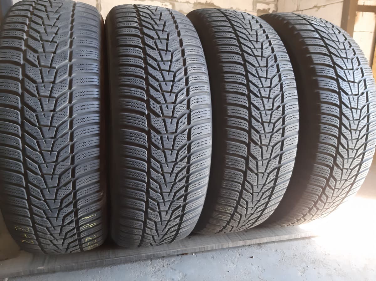 Вживані шини з Європи Hankook Winter I cept EVO 3 225/60 R 18