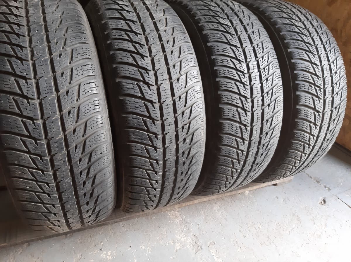Вживані шини з Європи Nokian WR SUV 3  … 235/60 R 17