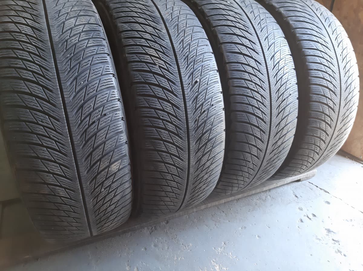 Вживані шини з Європи Michelin Pilot Alpin 5 SUV    235/55 R 18