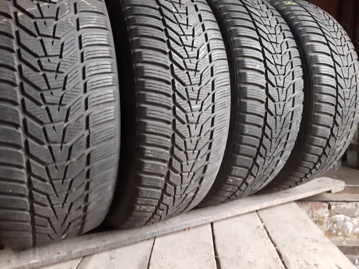 Вживані шини з Європи Hankook Winter I Cept Evo 3 .    235/55 R 19