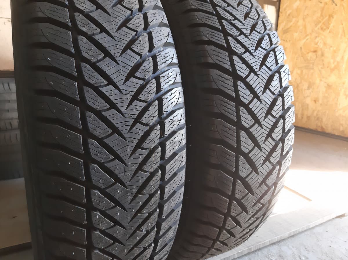 Вживані шини з Європи GoodYear Ultra Grip Suv 4*4  .  .  … 225/65 R 17