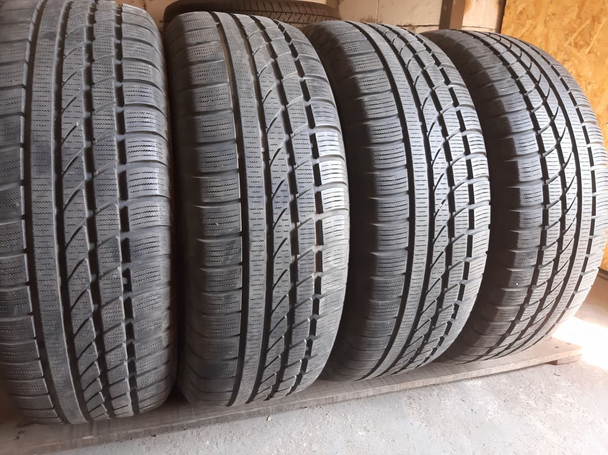 Вживані шини з Європи Hankook Icebear W300      235/65 R 17