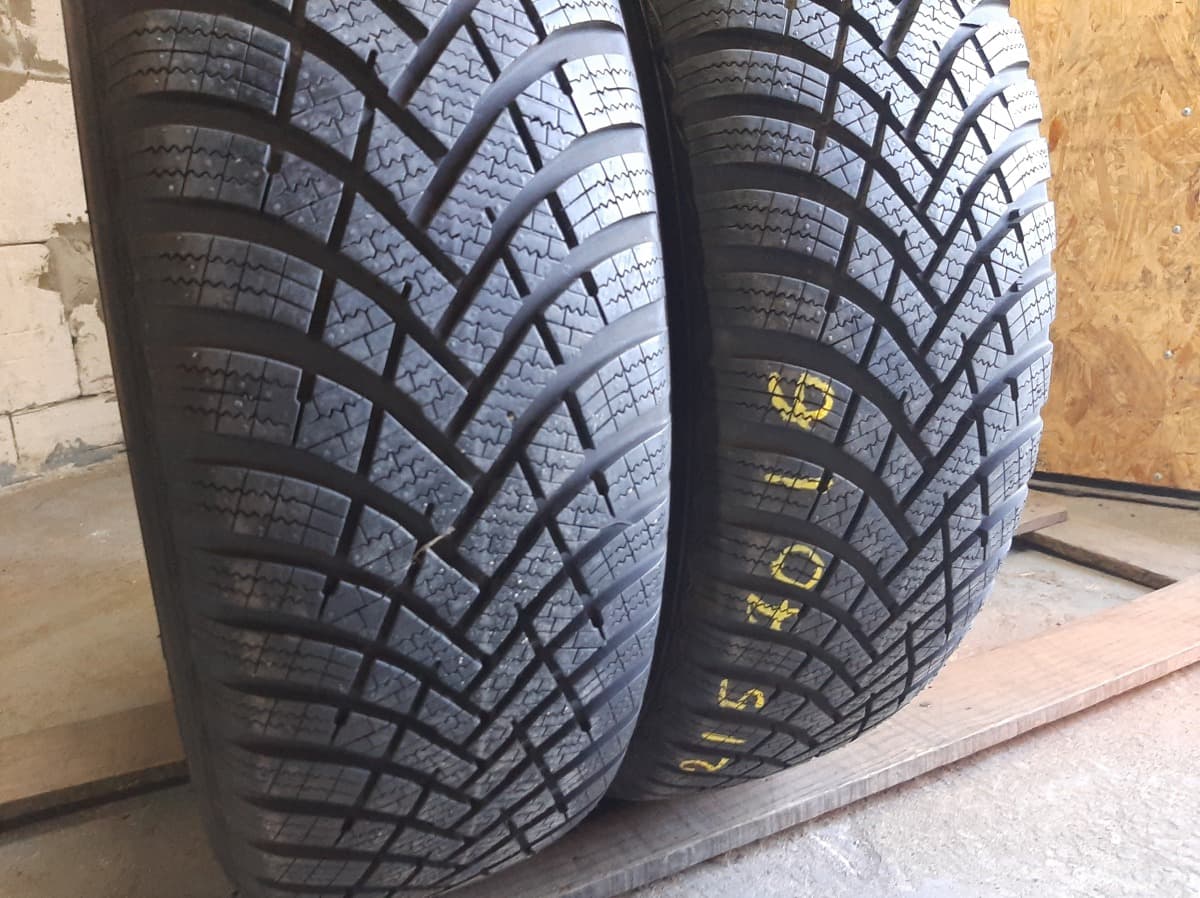 Вживані шини з Європи Hankook Winter I cept RS3 .    215/70 R 16