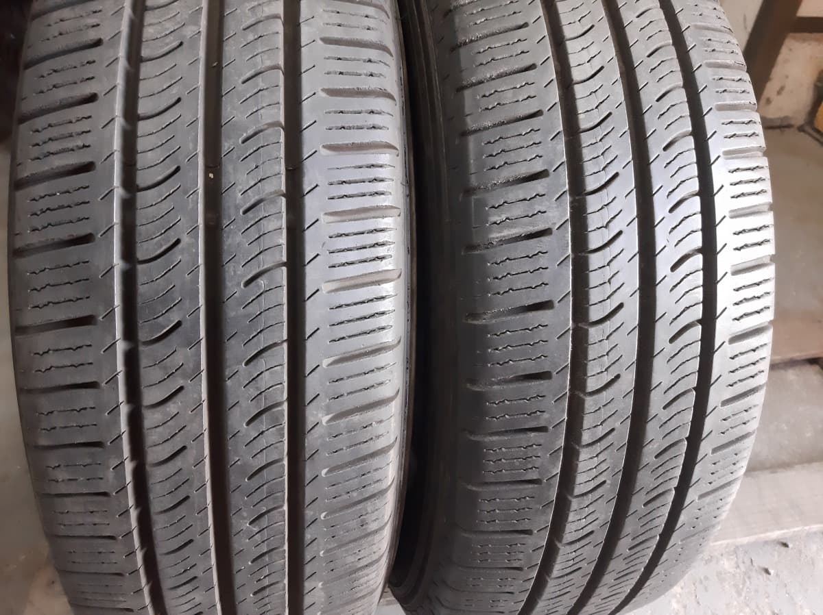 Вживані шини з Європи Pirelli Carrier All Season     225/65 R 16C