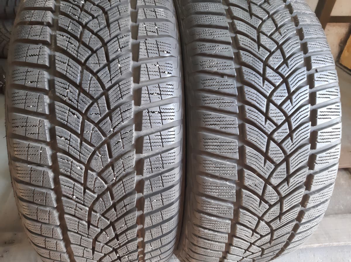Вживані шини з Європи GoodYear UltraGrip Perfomance +    . 235/45 R 18