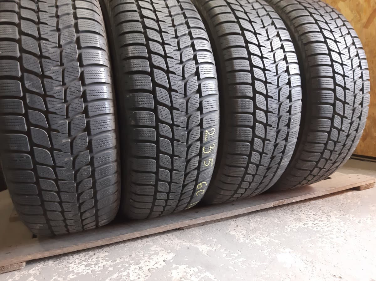 Вживані шини з Європи Bridgestone Blizzak LM-25 4*4    235/60 R 17