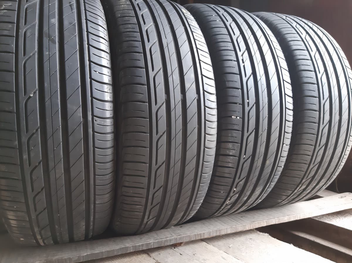 Вживані шини з Європи Bridgestone Turanza T001   .   215/60 R 16