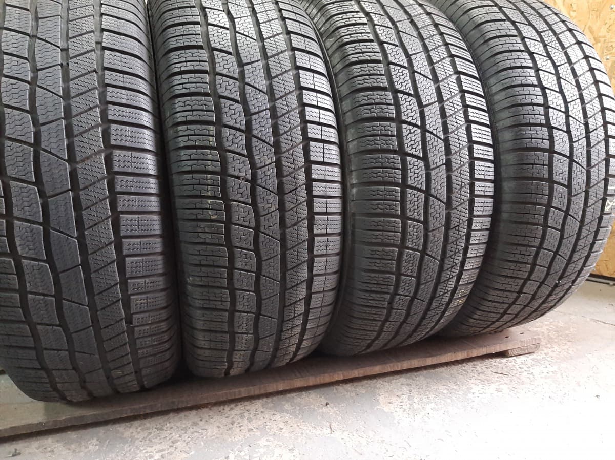 Вживані шини з Європи Continental Conti Winter Contact TS830P  .    255/60 R 18