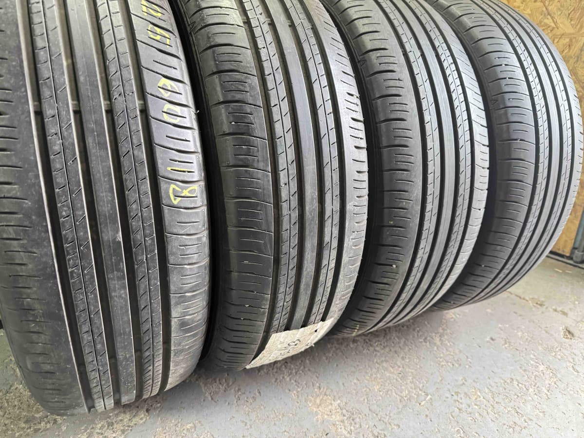Вживані шини з Європи Dunlop Grandtrek PT 30    … 225/60 R 18